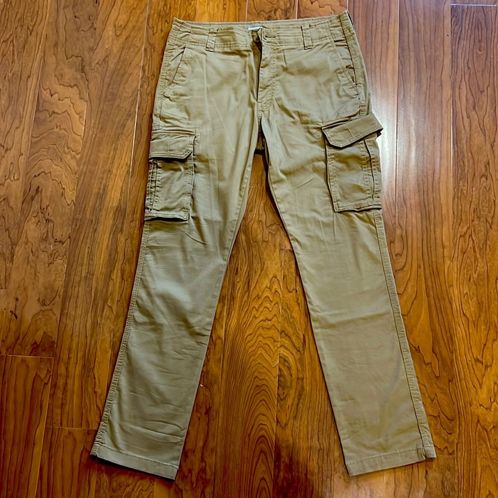 Goodfellow and Co Cargo Khakis